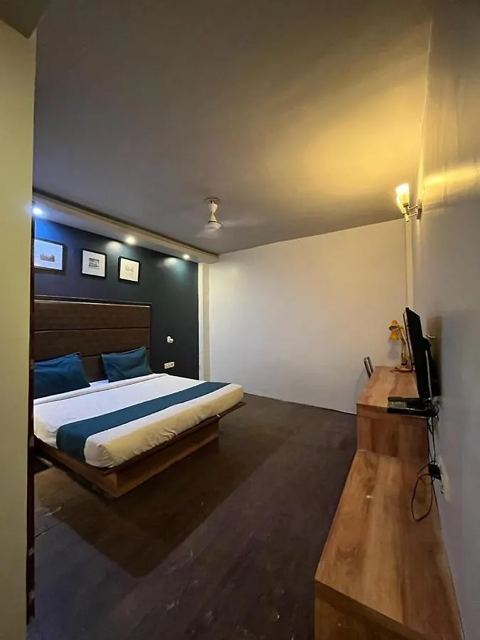 Hotel Moon Residency - Near Airport New Delhi 3*,  India